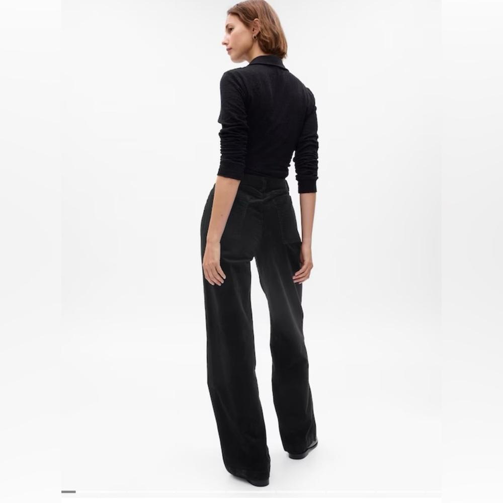 GAP Black Straight Leg Pants